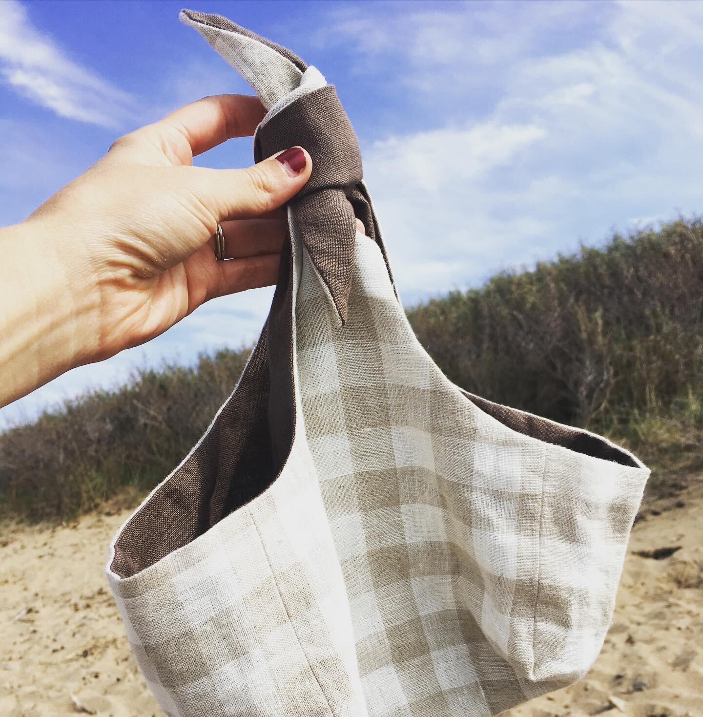 Medium sized Collect basket pdf pattern is now live! Things I&rsquo;ve used it for so far - collecting dried seaweed on the beach, carrying veg home from the allotment, and as an emergency toy shopping bag! So many uses 😁 PDF pattern available to do