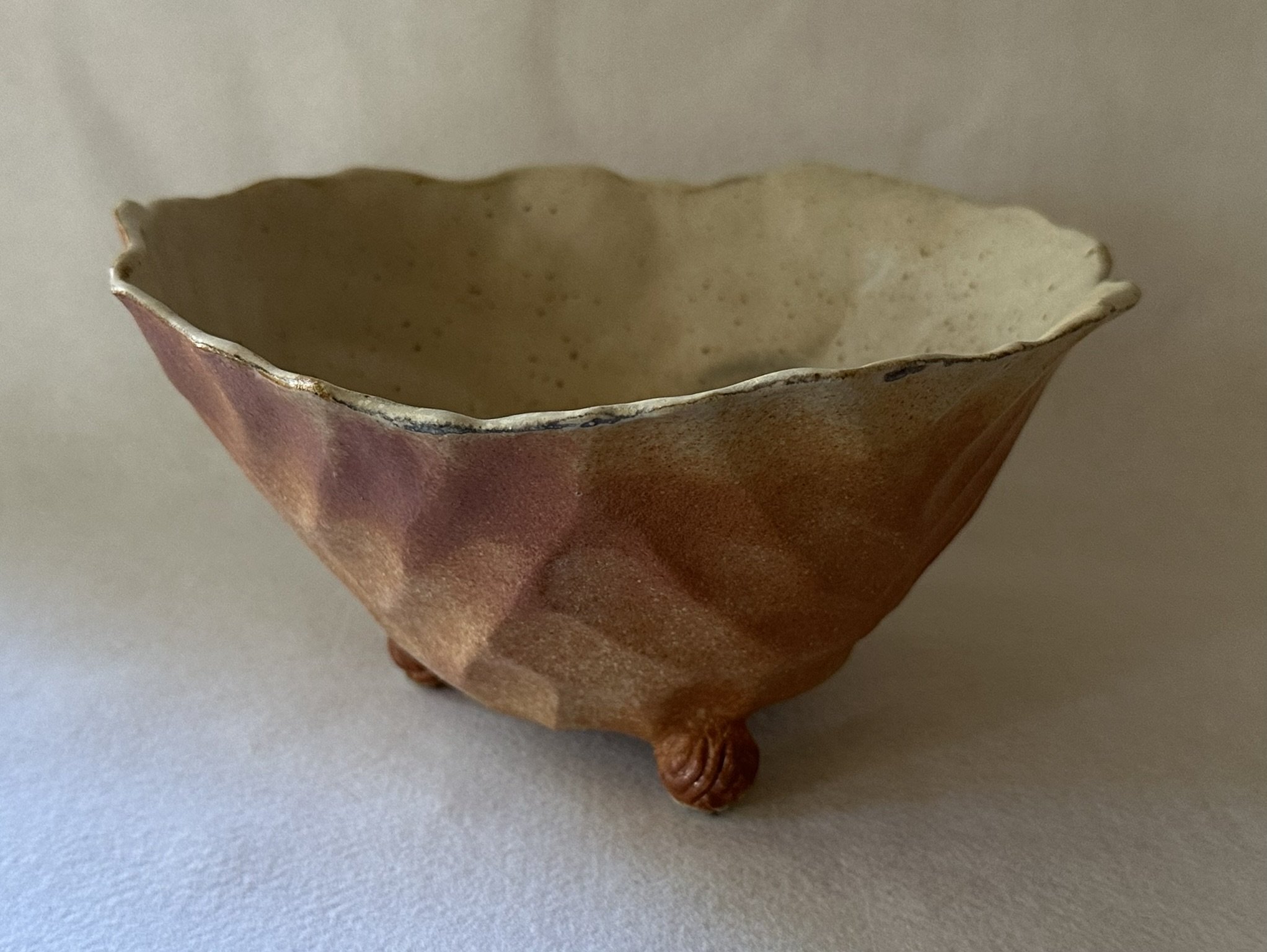 Three-foot bowl