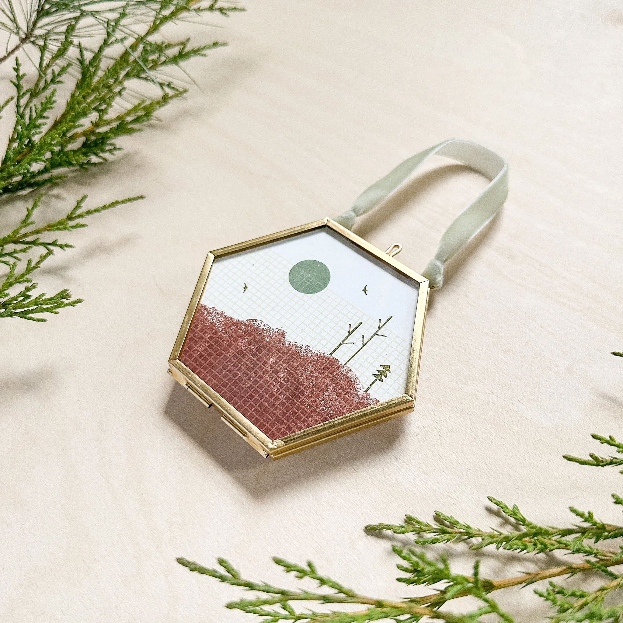 Hexagon Petite Print 02