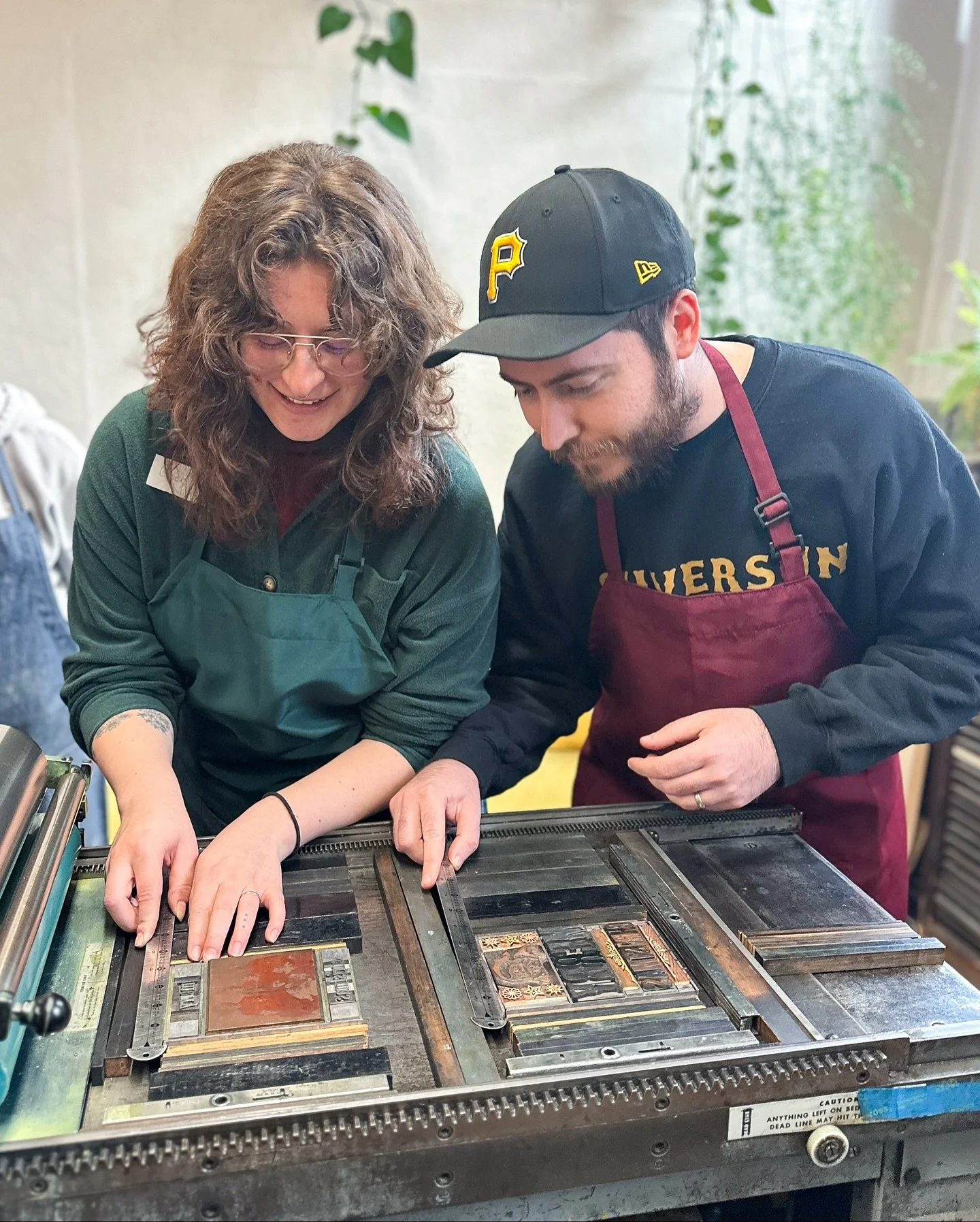 Workshops make for sweet gifts! ✨ The 2026 Workshop Schedule will launch on my site alongside my Holiday Shop Update happening next Thursday November 20th at Noon EST, and there are always Workshop Gift Cards available! 
⠀⠀⠀⠀⠀⠀⠀⠀⠀
These are some shot