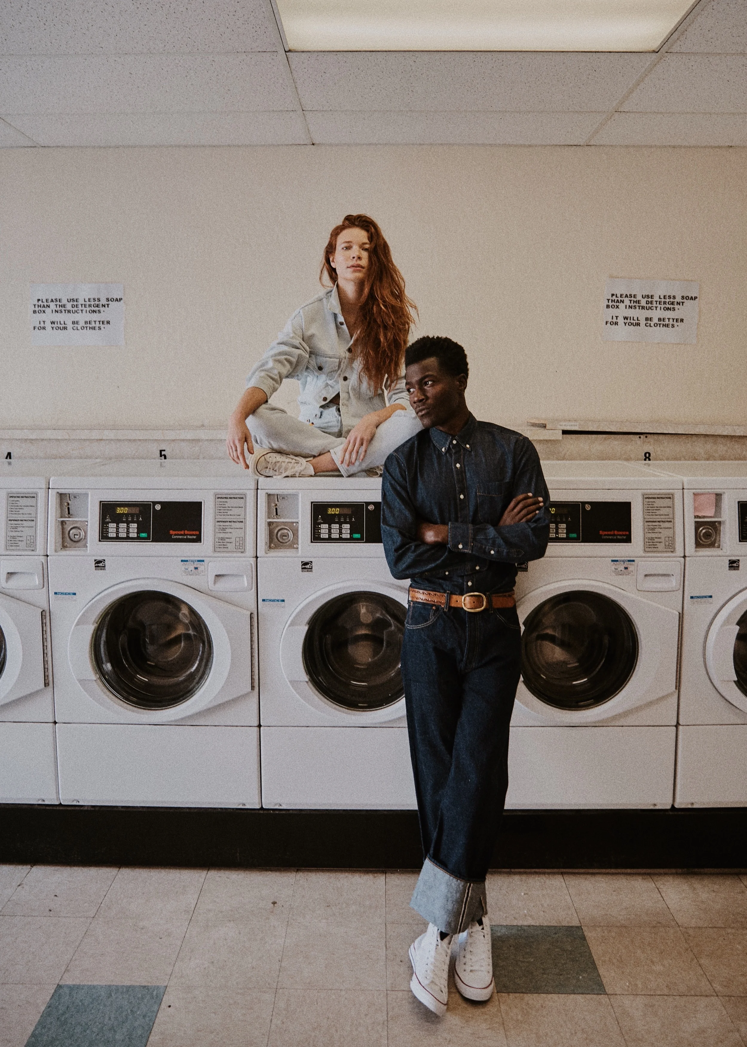 10_01_Laundromat-Arturo-Suzy-007_w.JPEG