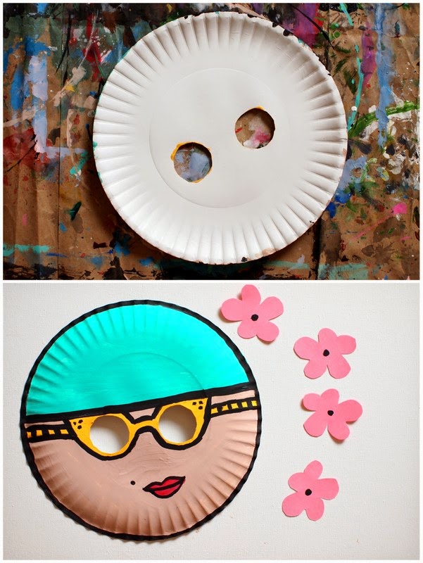 Now Let's Make Some Food Purses! When I saw Mer Mag's super cute DIY Bunny Plate Purse awhile back I wished for an instant that Chuck was a girl... just so I could make a little purse for him. (Bad, right?) With July 4th around the corner, I made these DIY food plate purses ... because I love the image of little girls eating at picnics and grill outs... in cute outfits... carrying around some super cute (and yummy) DIY purses. 