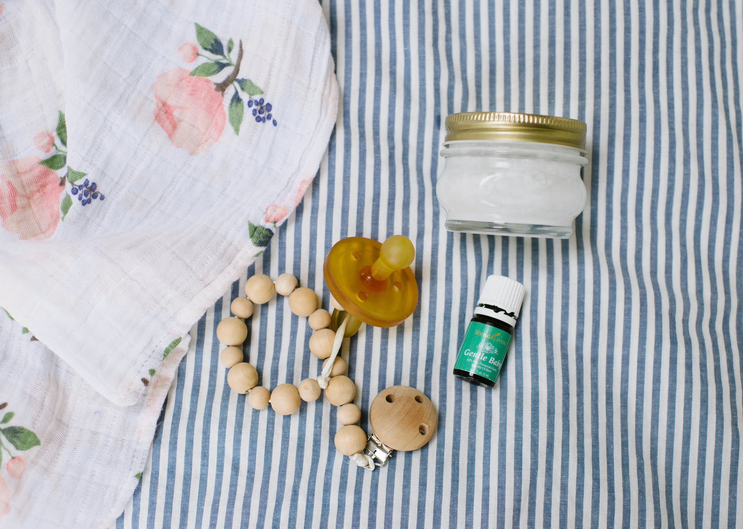 A family guide to essential oils featuring @LivingLifesMoments