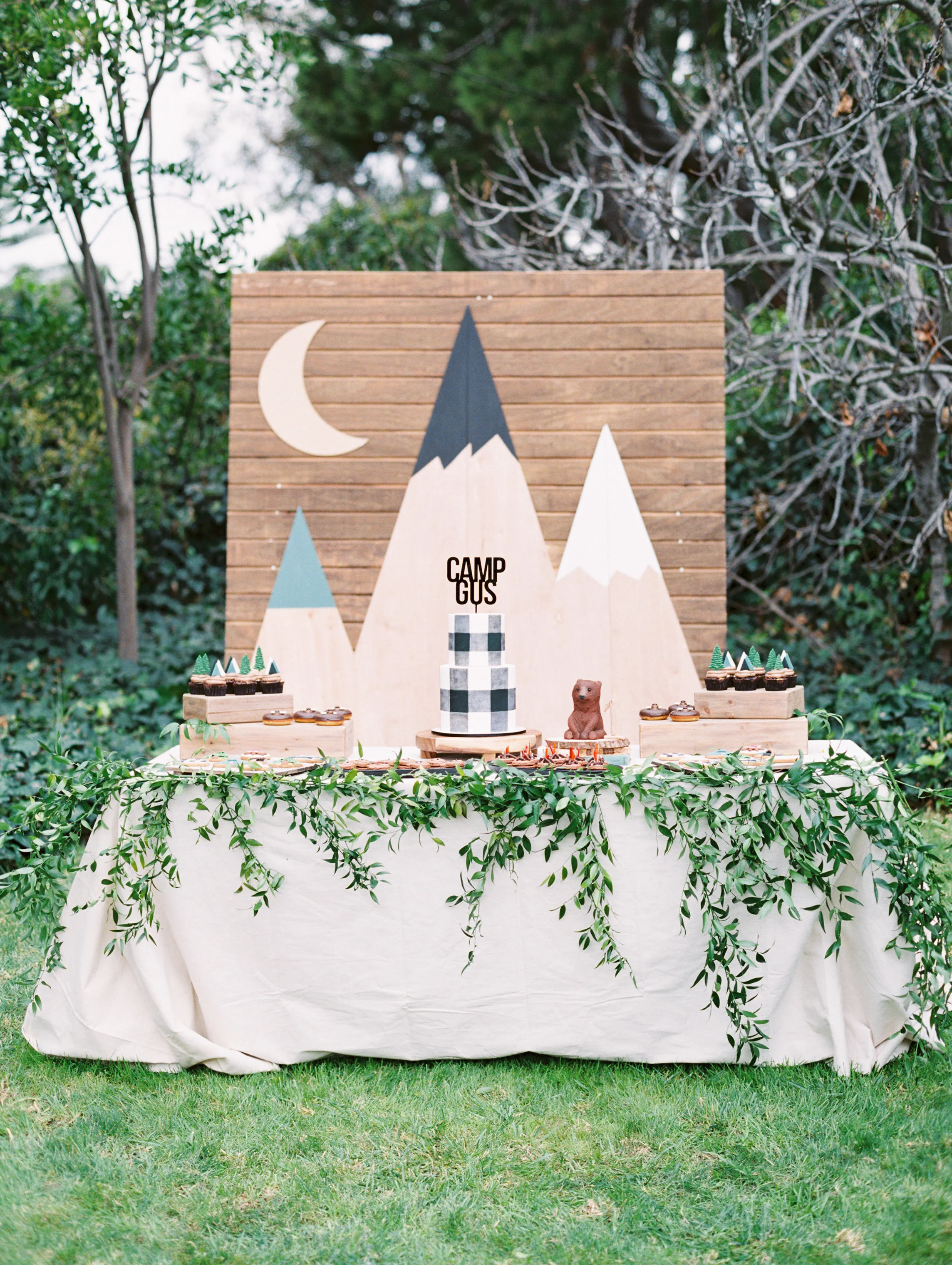 TIFFANYAMBERPHOTOGRAPHY-GUS1STBIRTHDAY-41.jpg