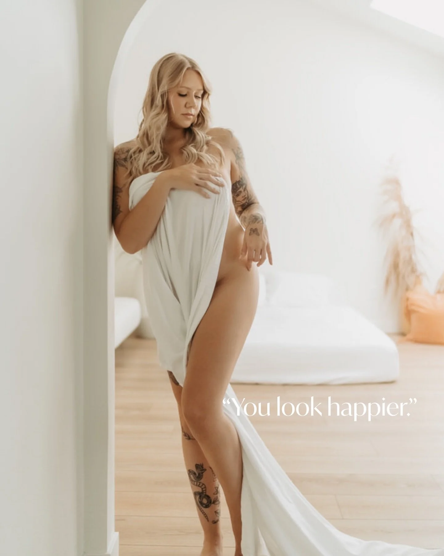 Consider this your invitation to happiness. 💗

MUA: @beautybysarahw 
Hair Styling: @tylers_hair_world