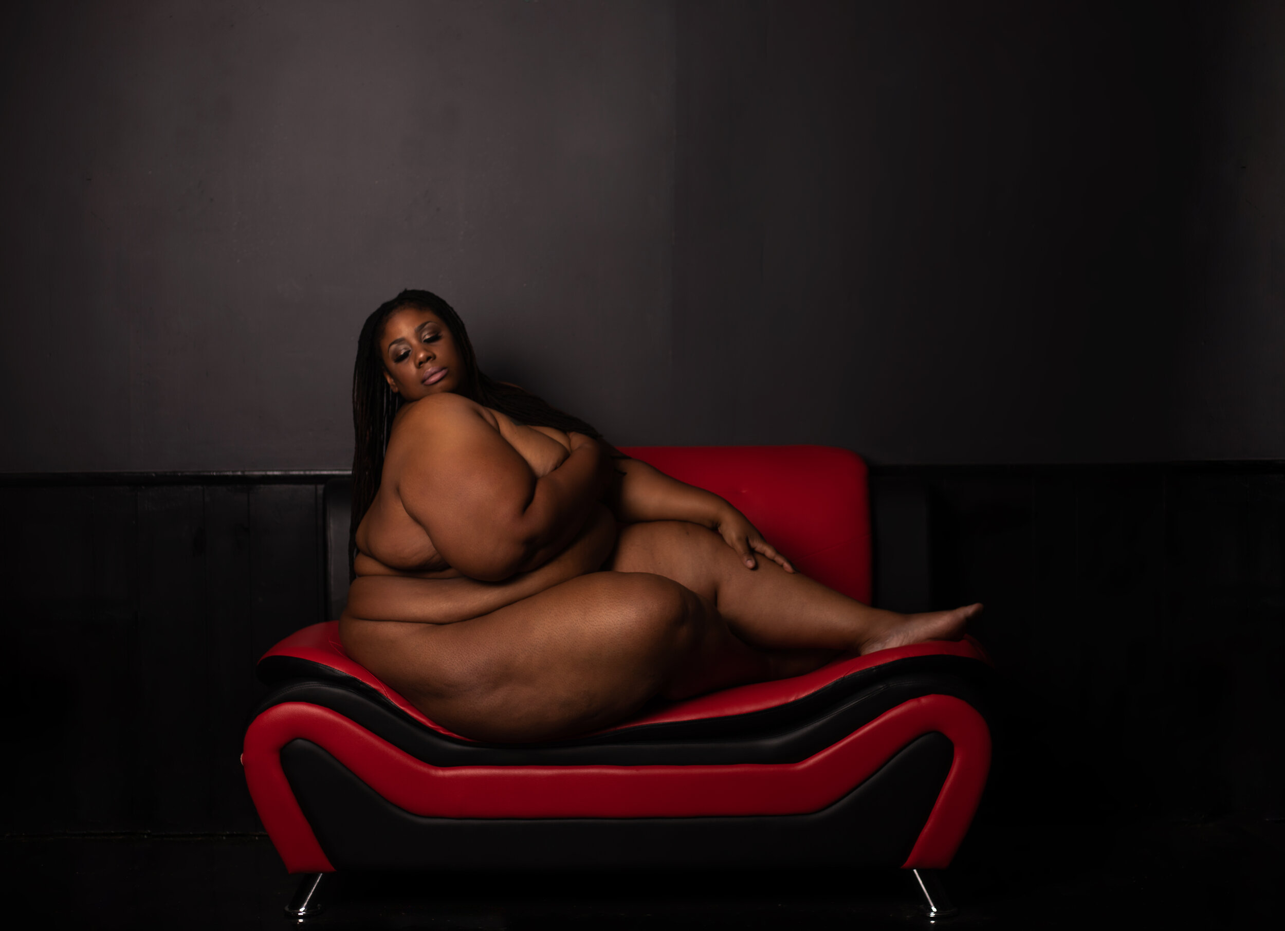  Baboski    I feel seen when I'm nude because it’s not about being naked, but about being vulnerable. Revealing your flaws, insecurities, and embracing your inner beauty.    Photog: IG/FB: MalloryErinPhotography               
