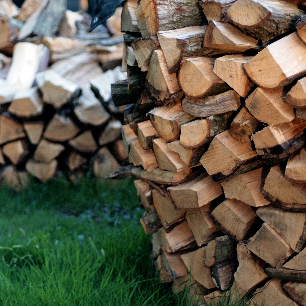splitting wood.jpg