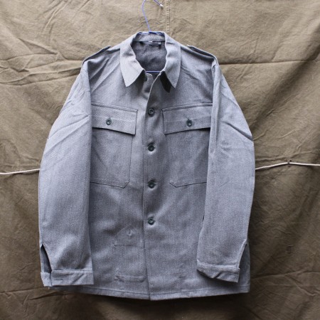 Measurements: pit to pit 54cm, length 75cm, sleeve length 60cm