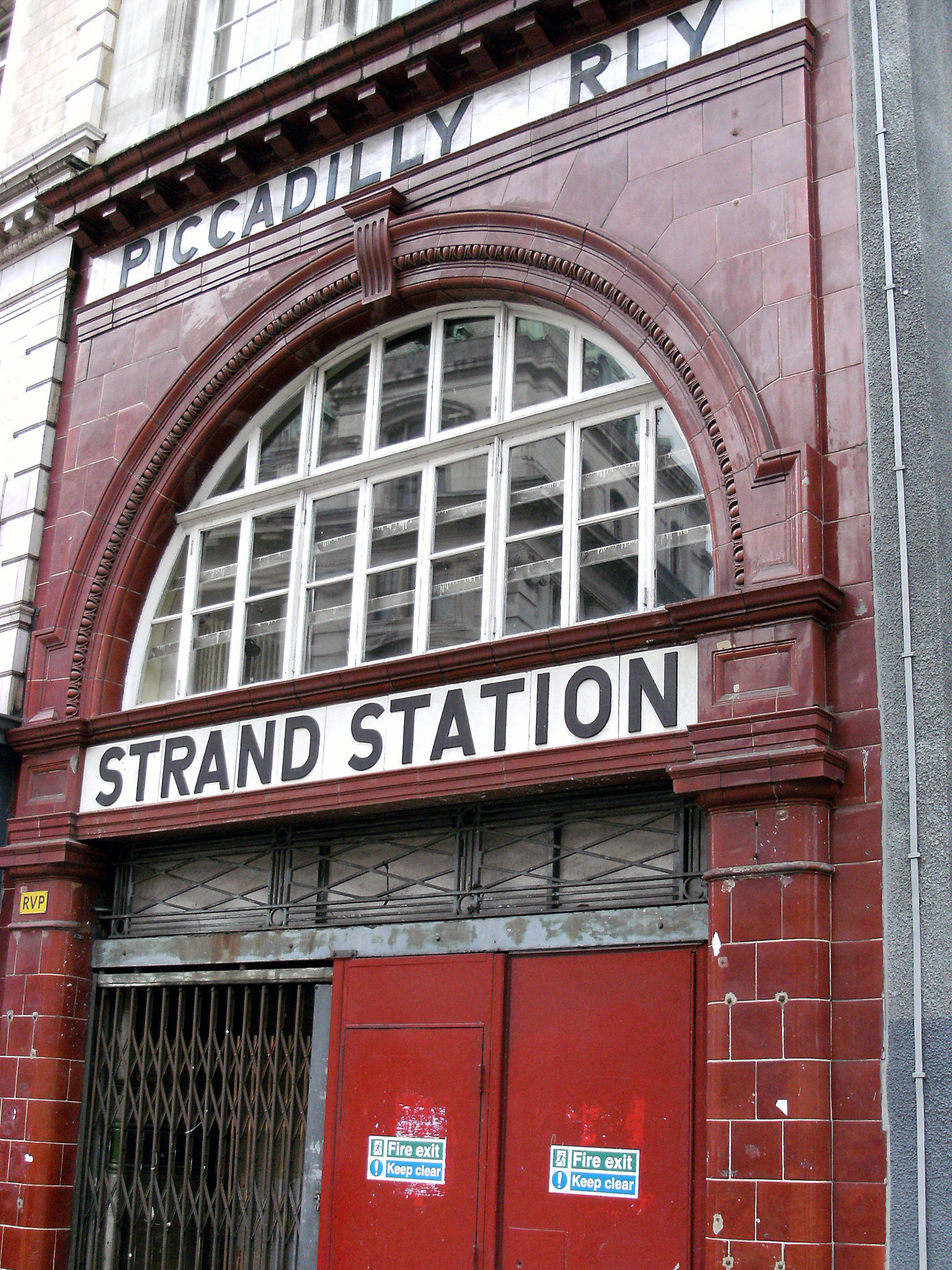 Aldwych Station /Photo © Stewart Macfarlane