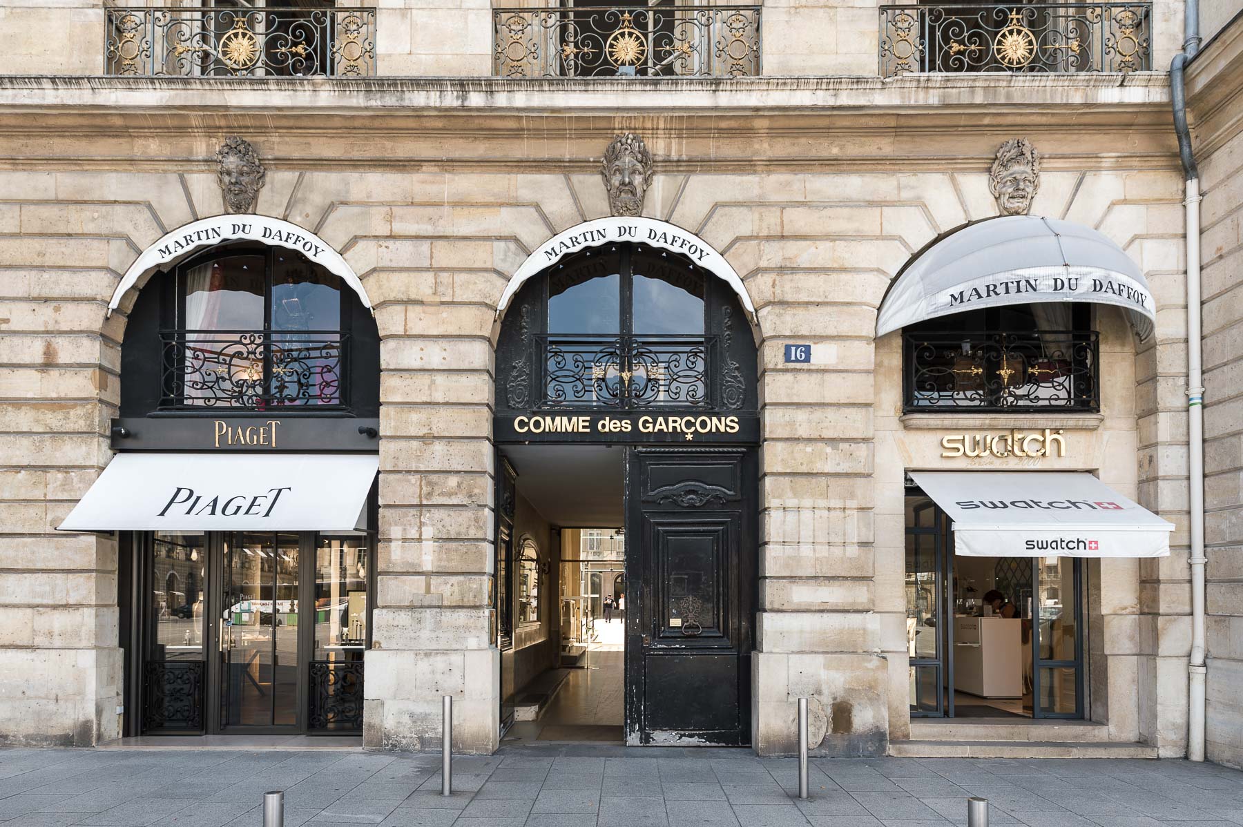 comme des garcons showroom