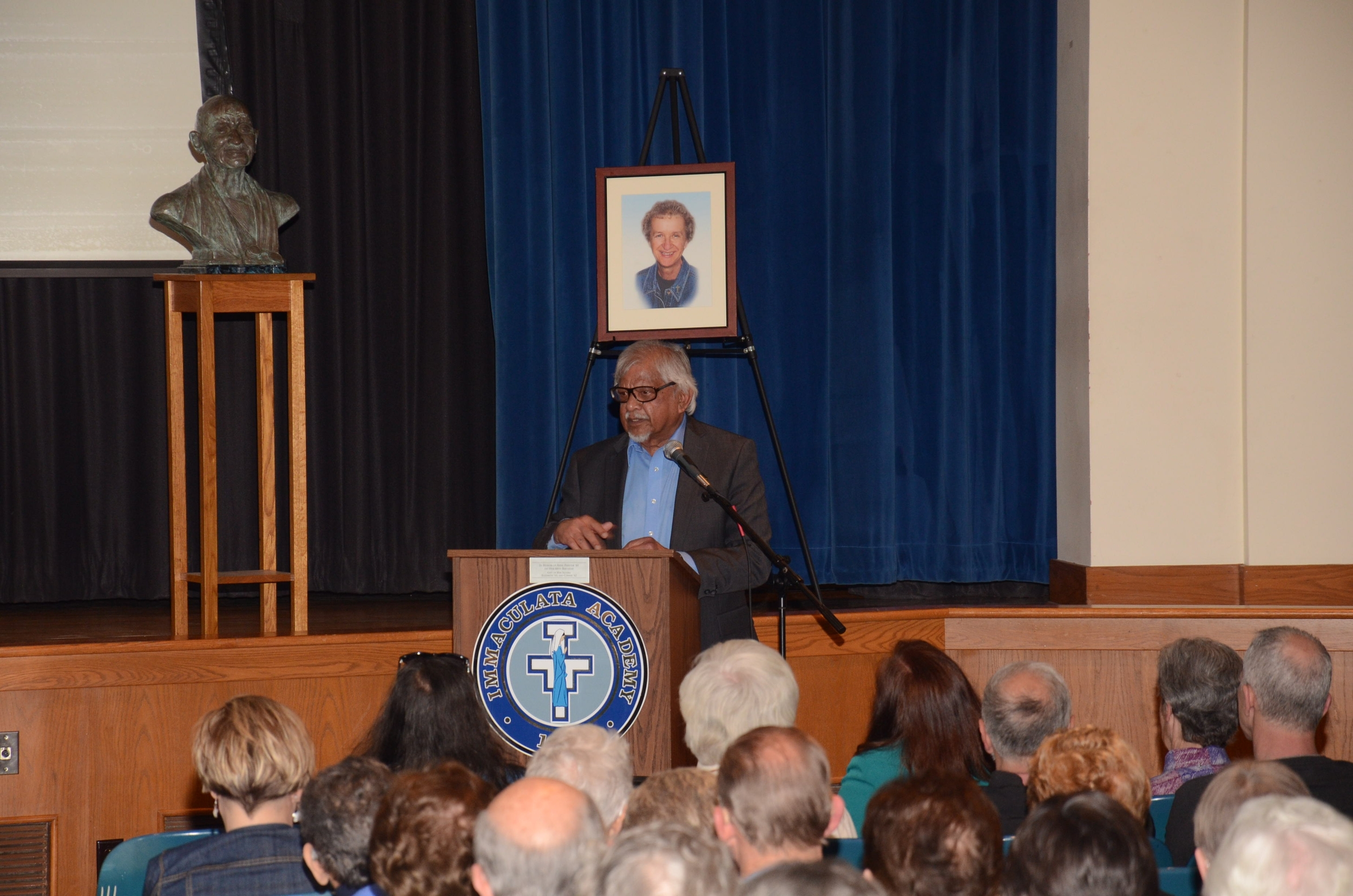 Arun Gandhi addresses Sister Karen Center supporters