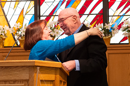 Vivian Waltz gives "Nonviolence Begins with Me!" award to Bill Marx