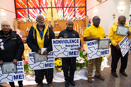 Buffalo Peacemakers receive "Nonviolence Begins with Me!" award