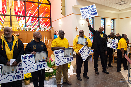 Buffalo Peacemakers receive "Nonviolence Begins with Me!" award