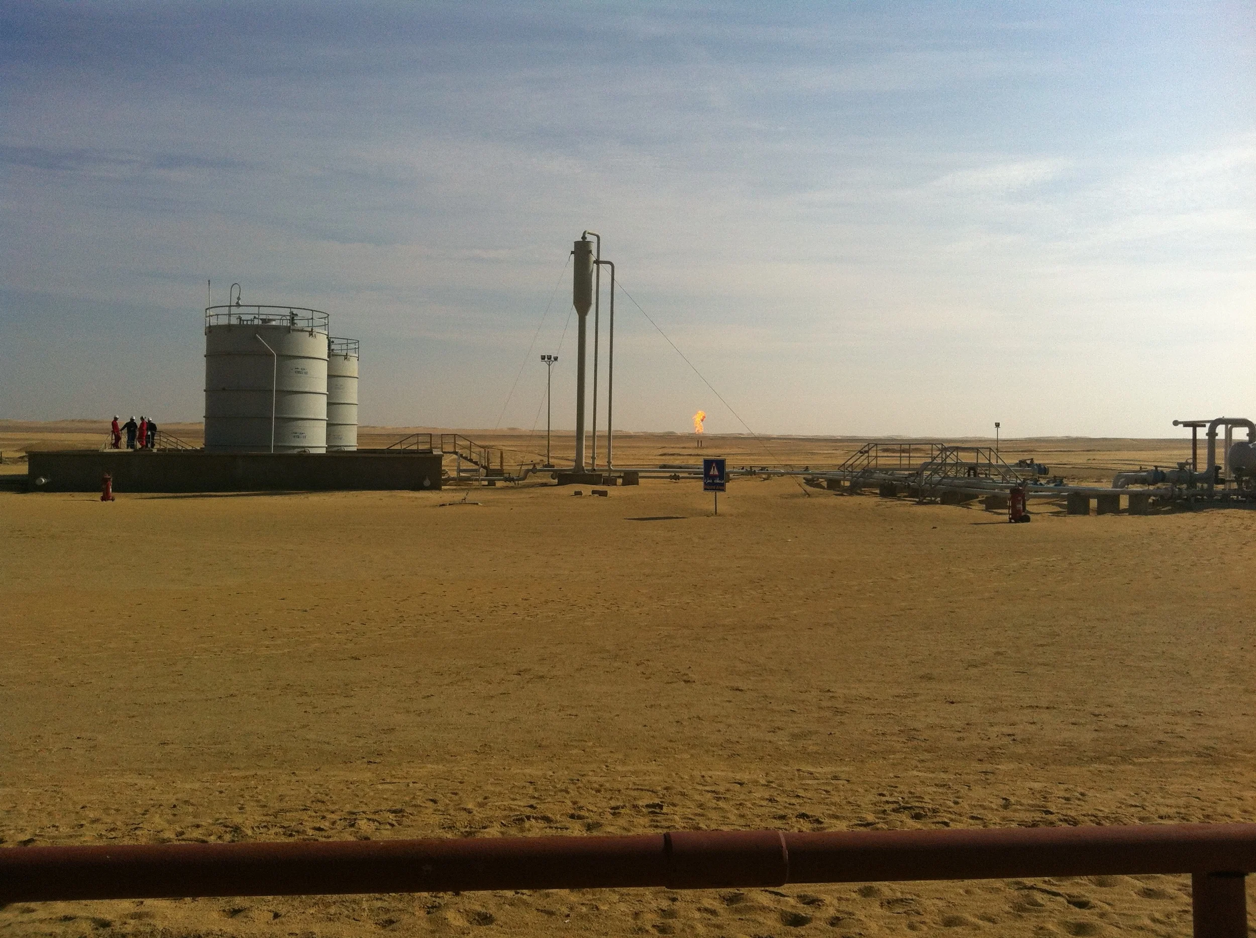 desert-oil-gas-sites.jpg