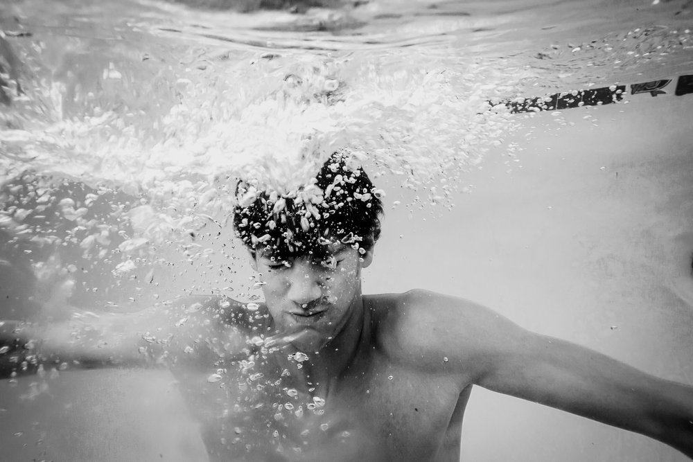 senior-portraits-damascus-swimming-5.jpg