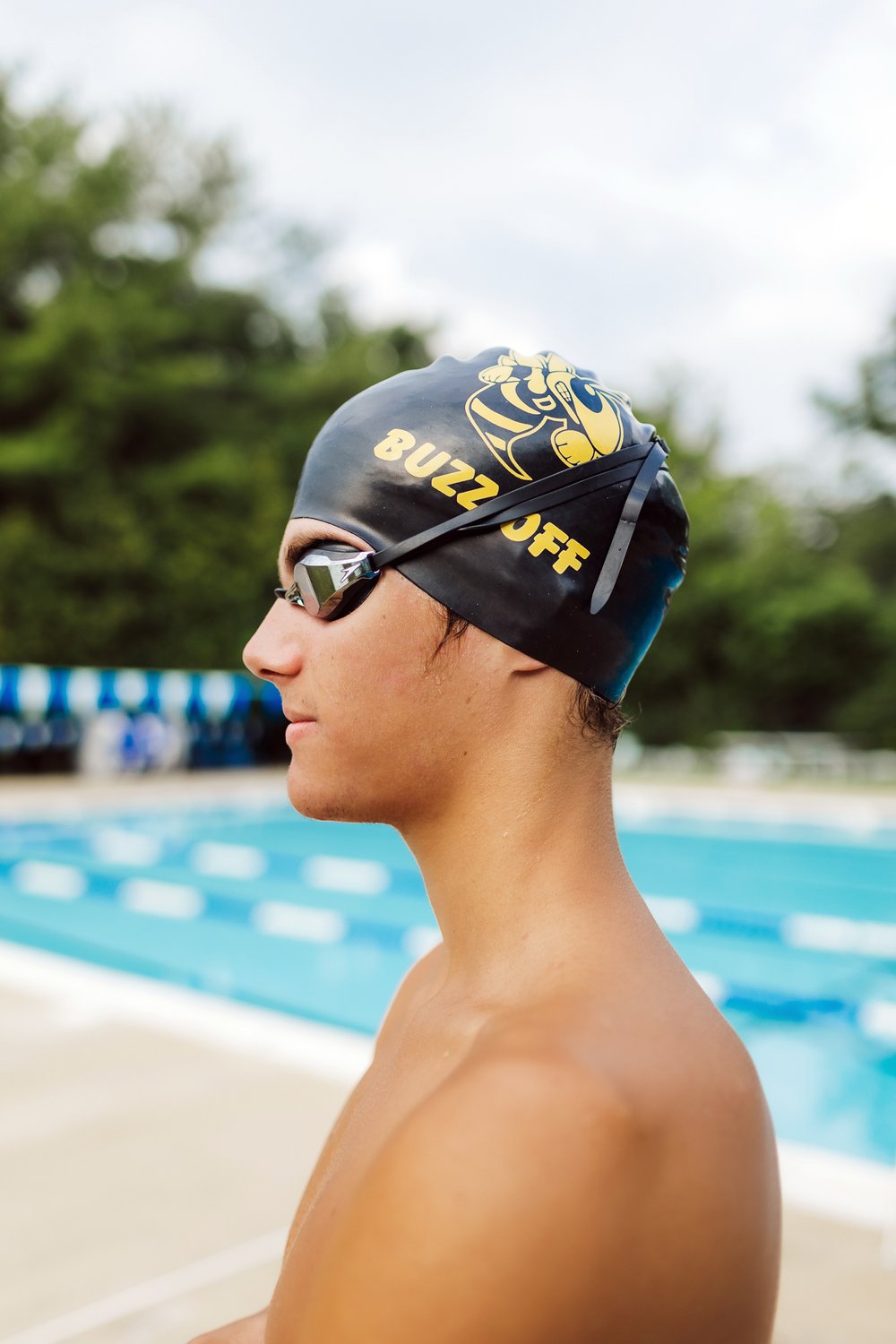 senior-portraits-damascus-swimming-87.jpg