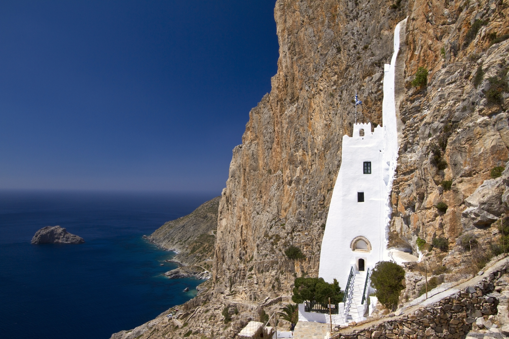 iStock_000020749007Medium AMORGOS.jpg