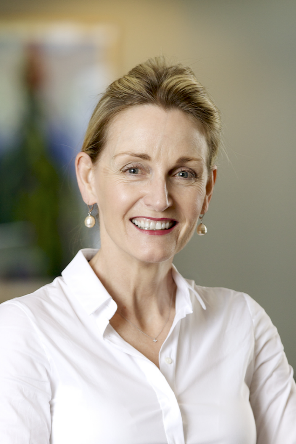 Janice holds degrees in nursing and law with post-graduate qualifications in both fields. Janice's nursing background included many years working in adult mental health both clinically and managerially. Her main areas of legal interest are criminal law, inquests, professional and medical negligence and personal injuries law. Janice also has a particular interest in children's legal issues including juvenile justice and the child witness.