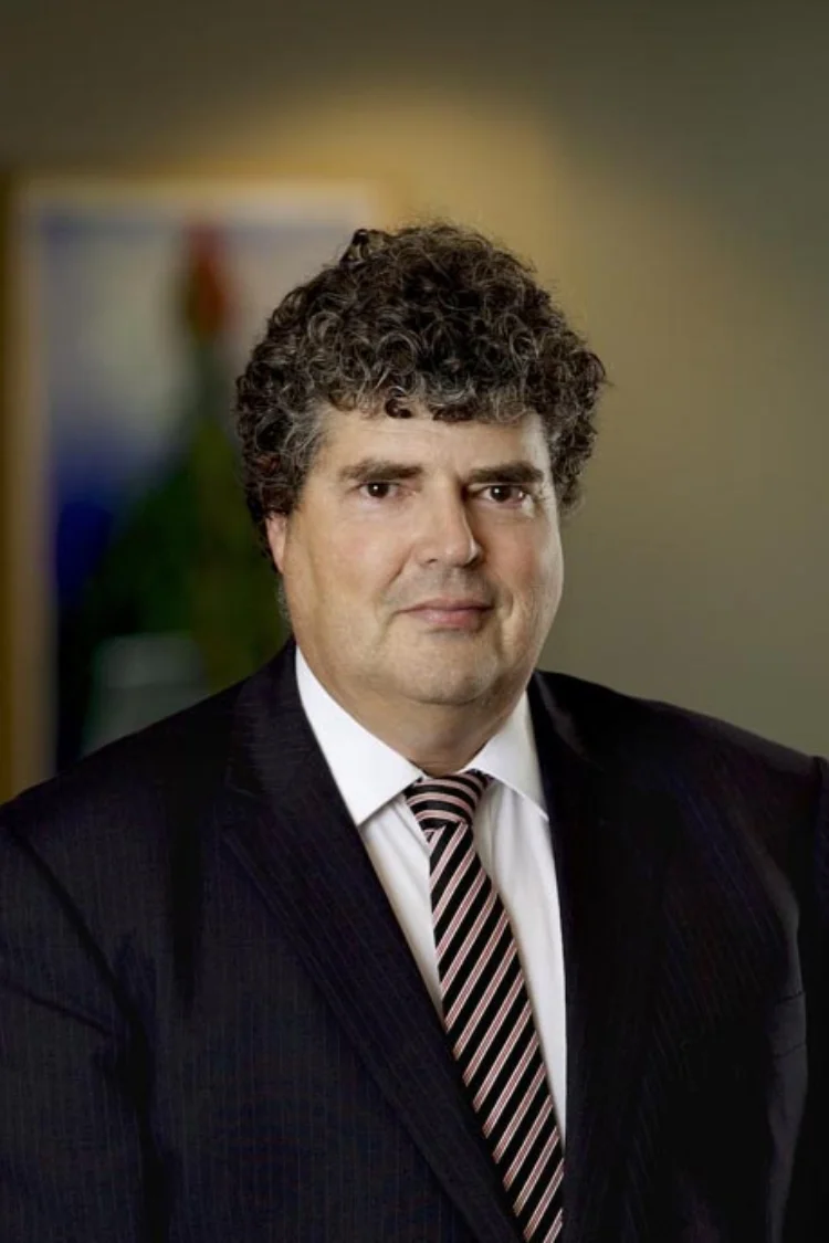 Stephen Fynes-Clinton was educated at Ascot State School and Brisbane Grammar School, and graduated from University of Queensland with a B Econ in 1983 and LLB (Hons) in 1985. From 1985 until 2003 he practised as a solicitor as a partner of, and later consultant to, King and Company which was and remains a specialist firm focussing on providing legal services to local government. He was admitted to the bar in 2003, and has a practice comprising more or less equal parts of work in the Planning and Environment Court, Land Court and, mainly for administrative law matters, the Supreme Court.