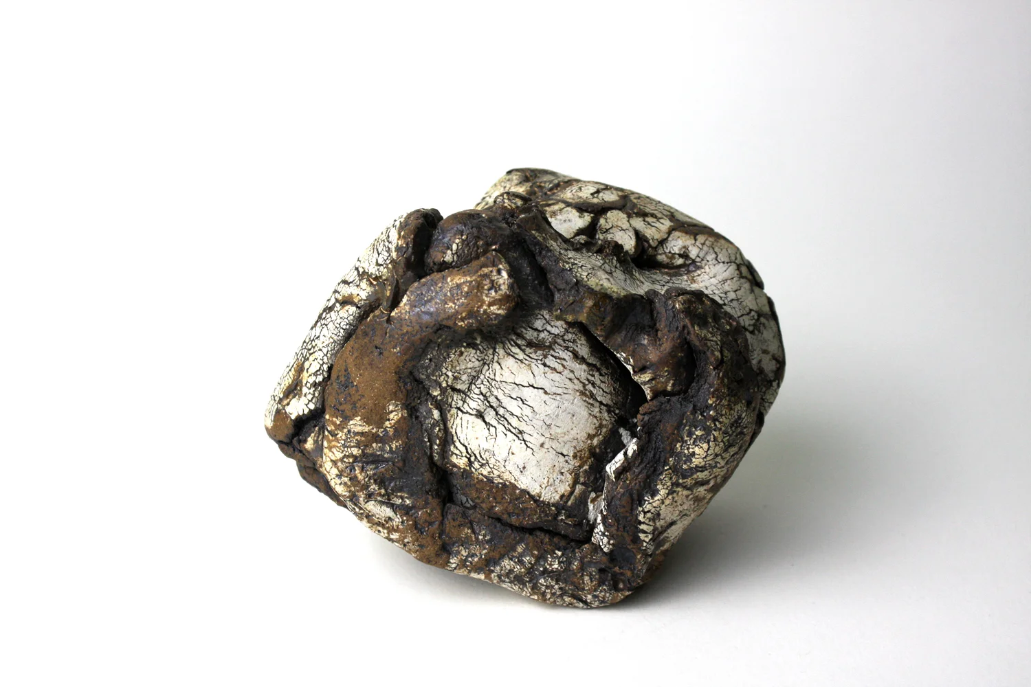  2013  4.5x6x4inches  stoneware,&nbsp;porcelain slip, glaze 
