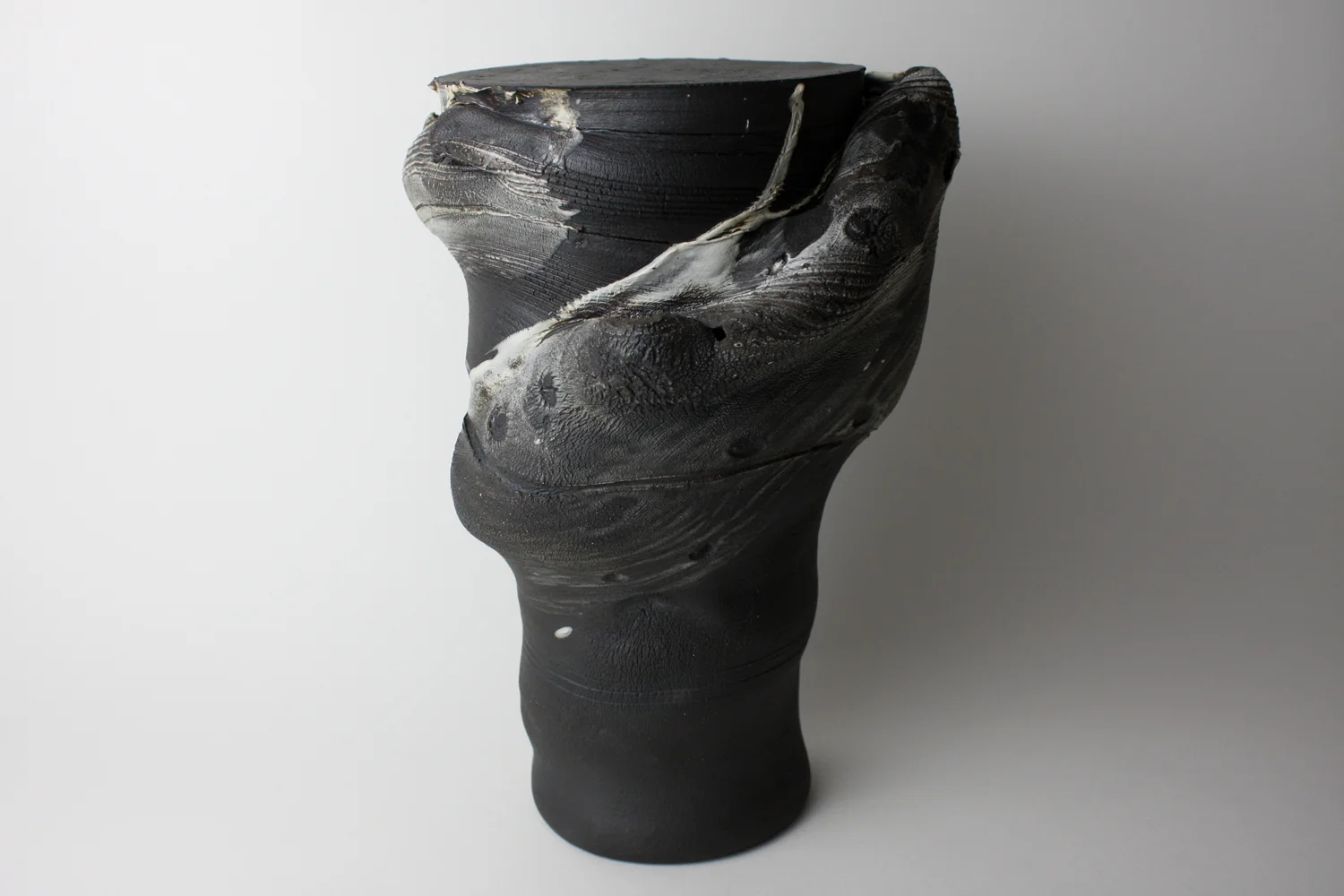  2016  10.75 x 7.5 x 7 inches  Glazed Ceramic    