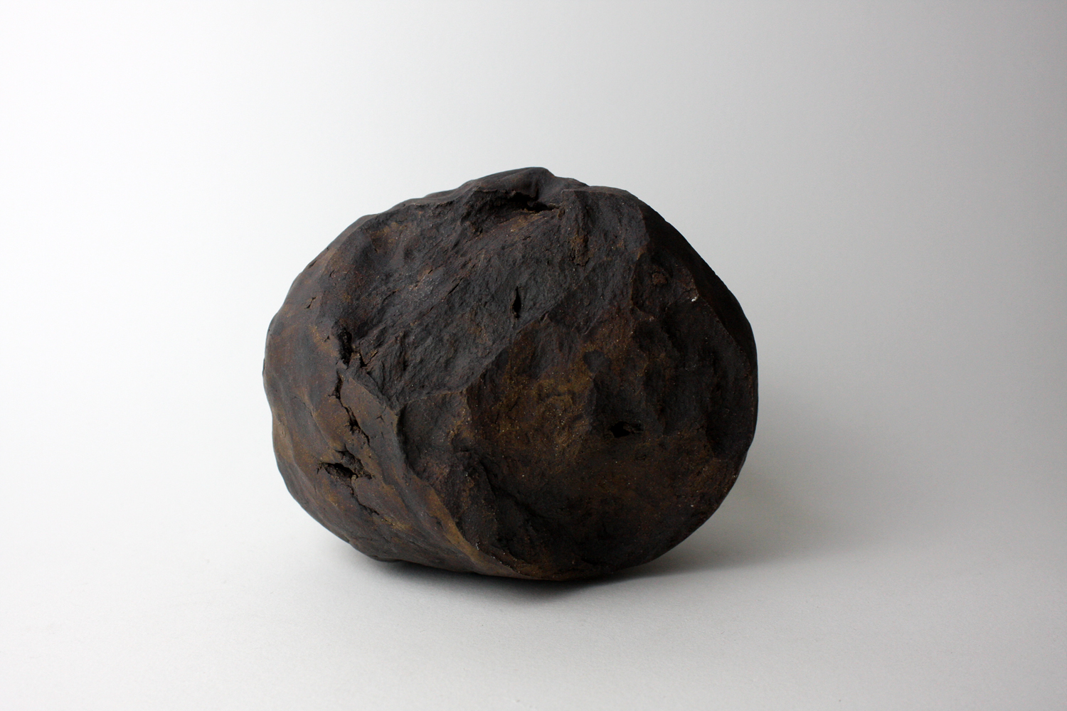  2013  5 x 6.25 x 5 inches  Ceramic 