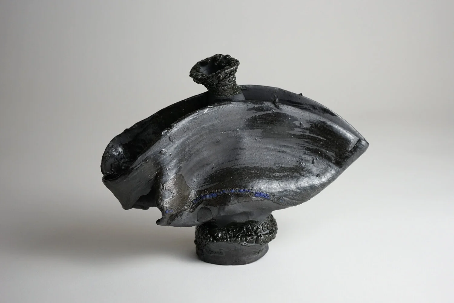 2019  5.5 x 7.5 x 3.5 inches   Glazed Ceramic 