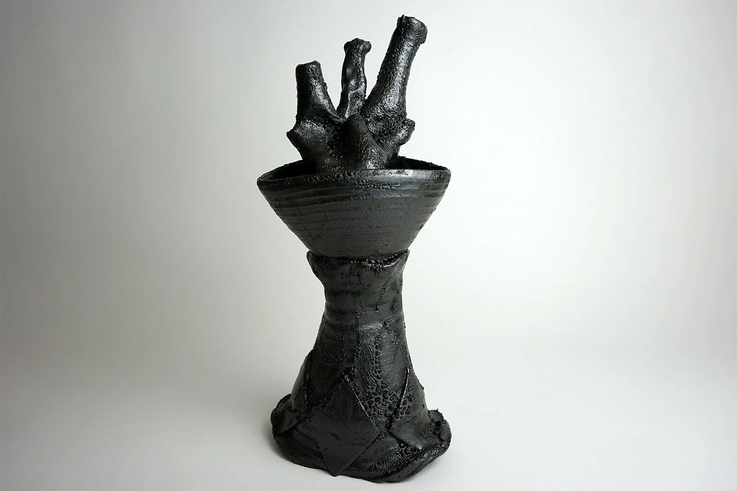  2020    15.5 x 7.5 x 6 inches     Glazed Ceramic 
