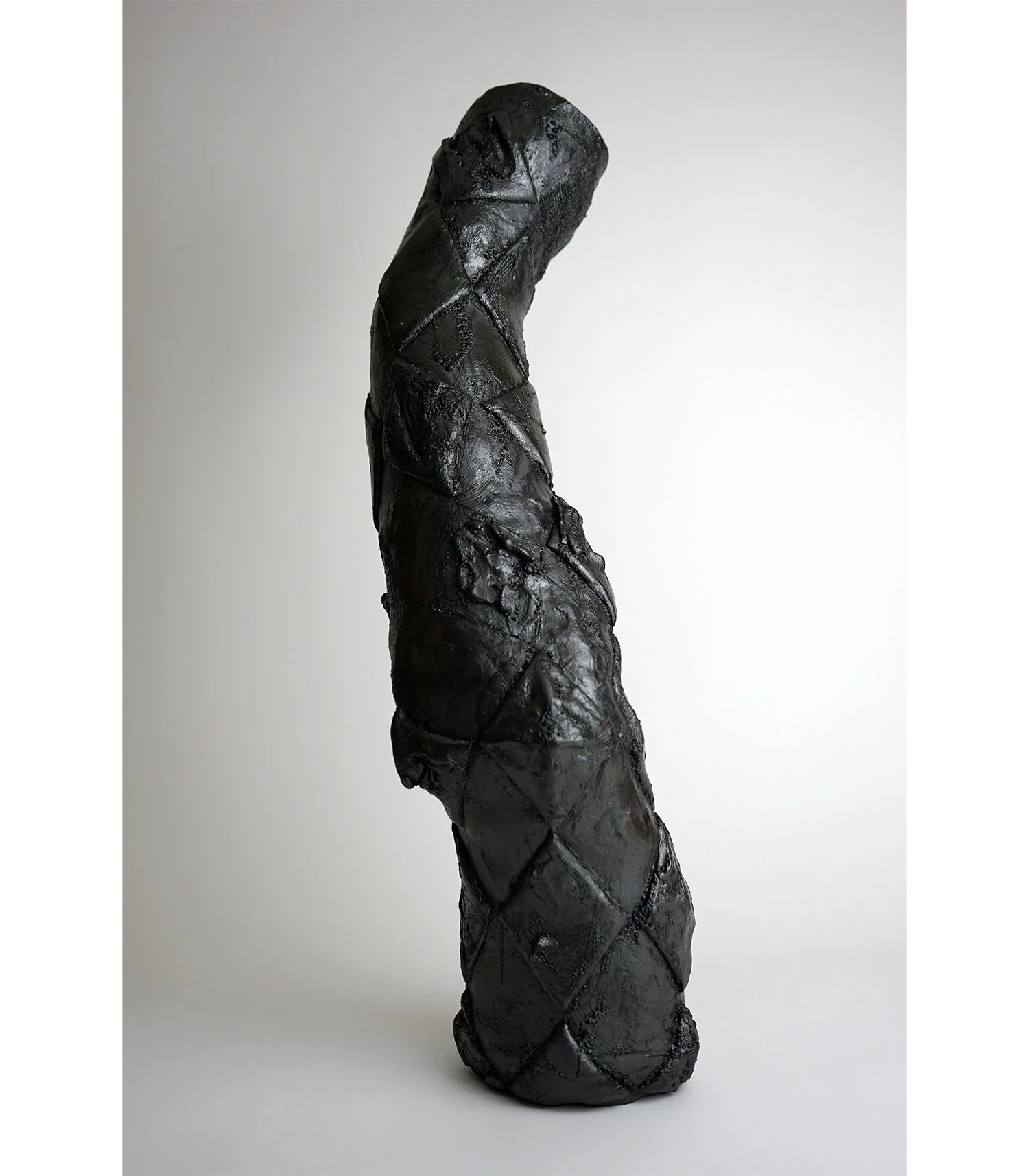  2020    24 x 7.5 x 7 inches    Glazed Ceramic 