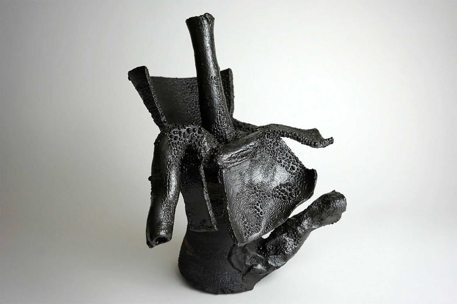 2021    11.5 x 9 x 8 inches     Glazed Ceramic 