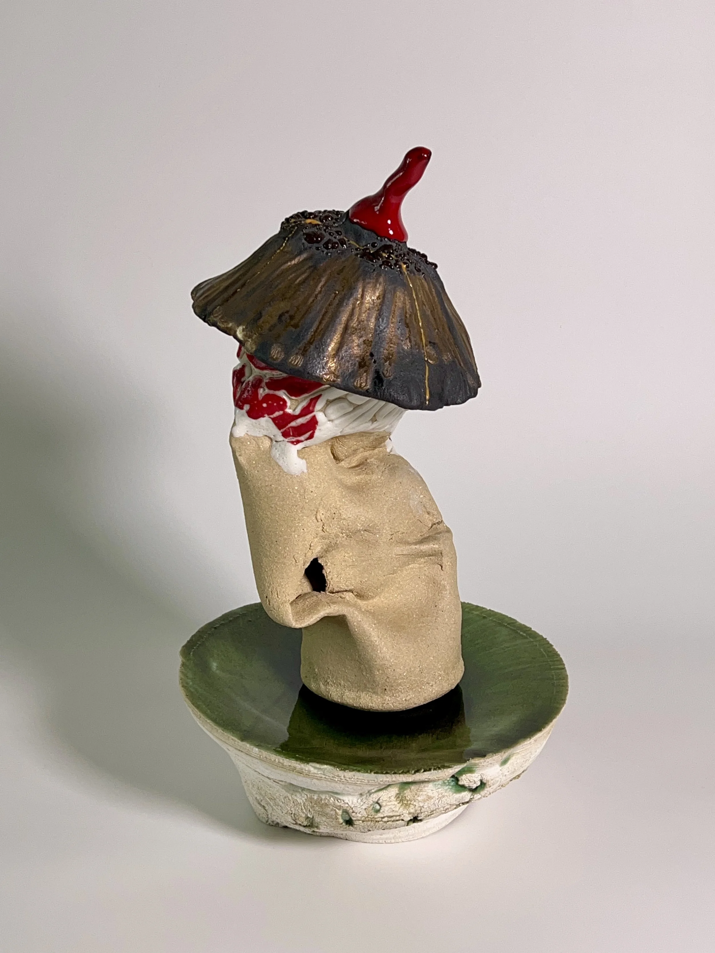  2025  Glazed ceramics, epoxy, epoxy glue, gold pigment powder&nbsp;  16 × 9.5 × 9.5 inches 