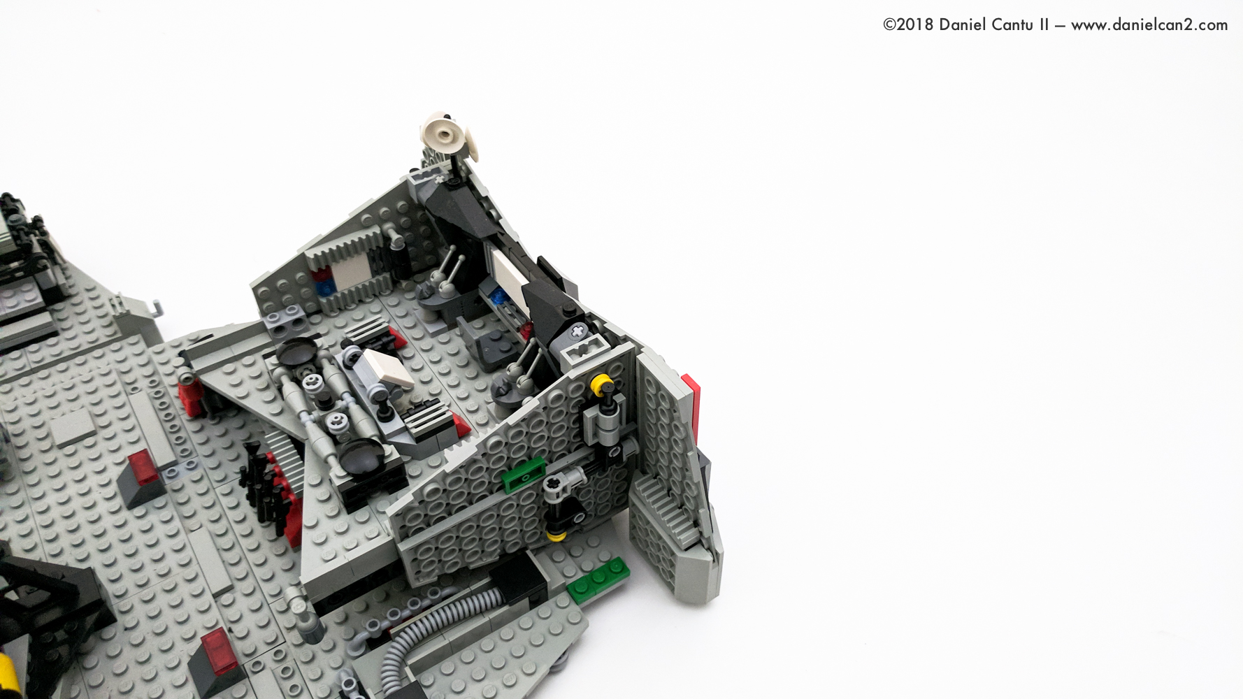 LEGO-Mobile-Fortress-59.jpg