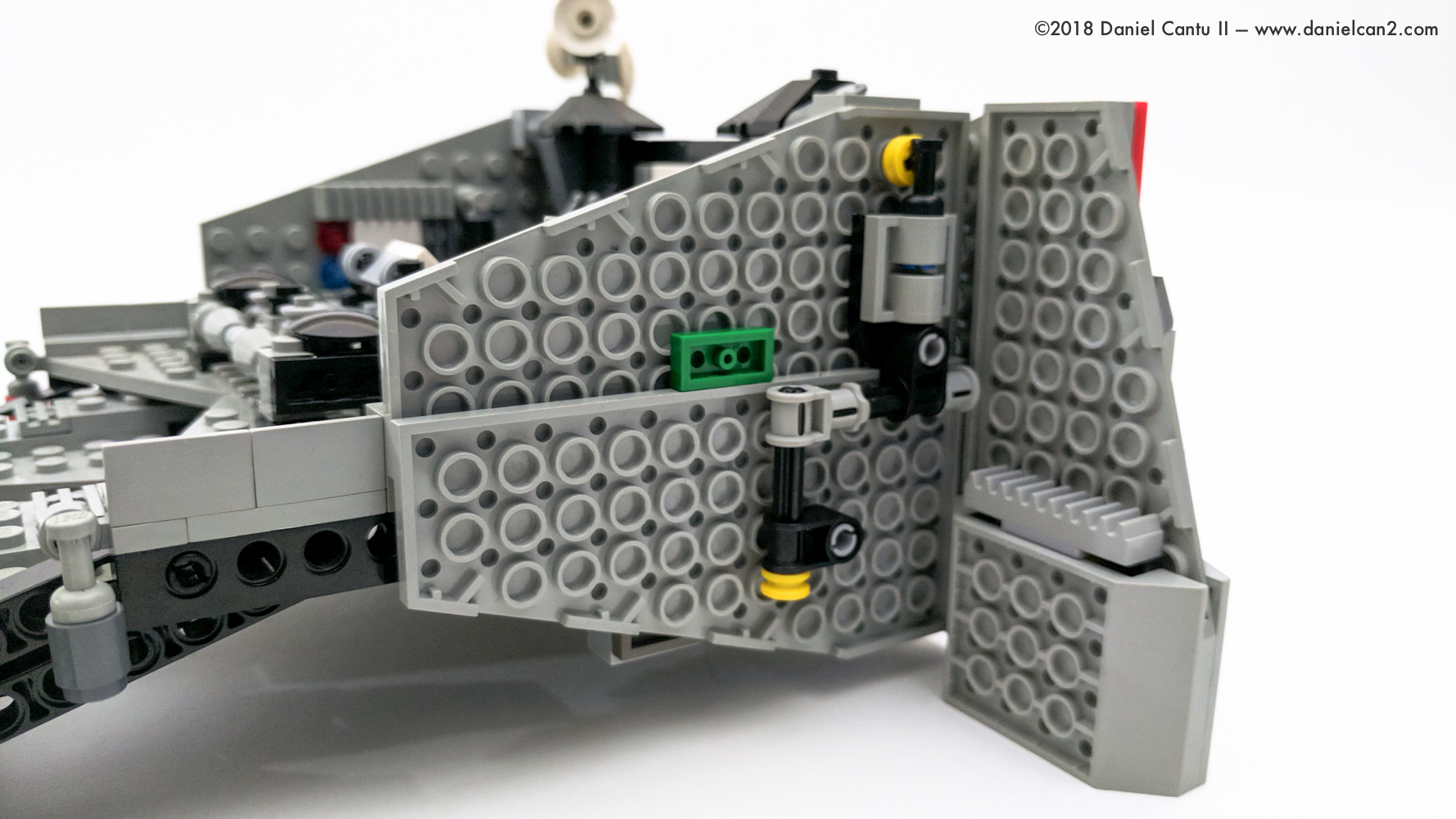 LEGO-Mobile-Fortress-4.jpg