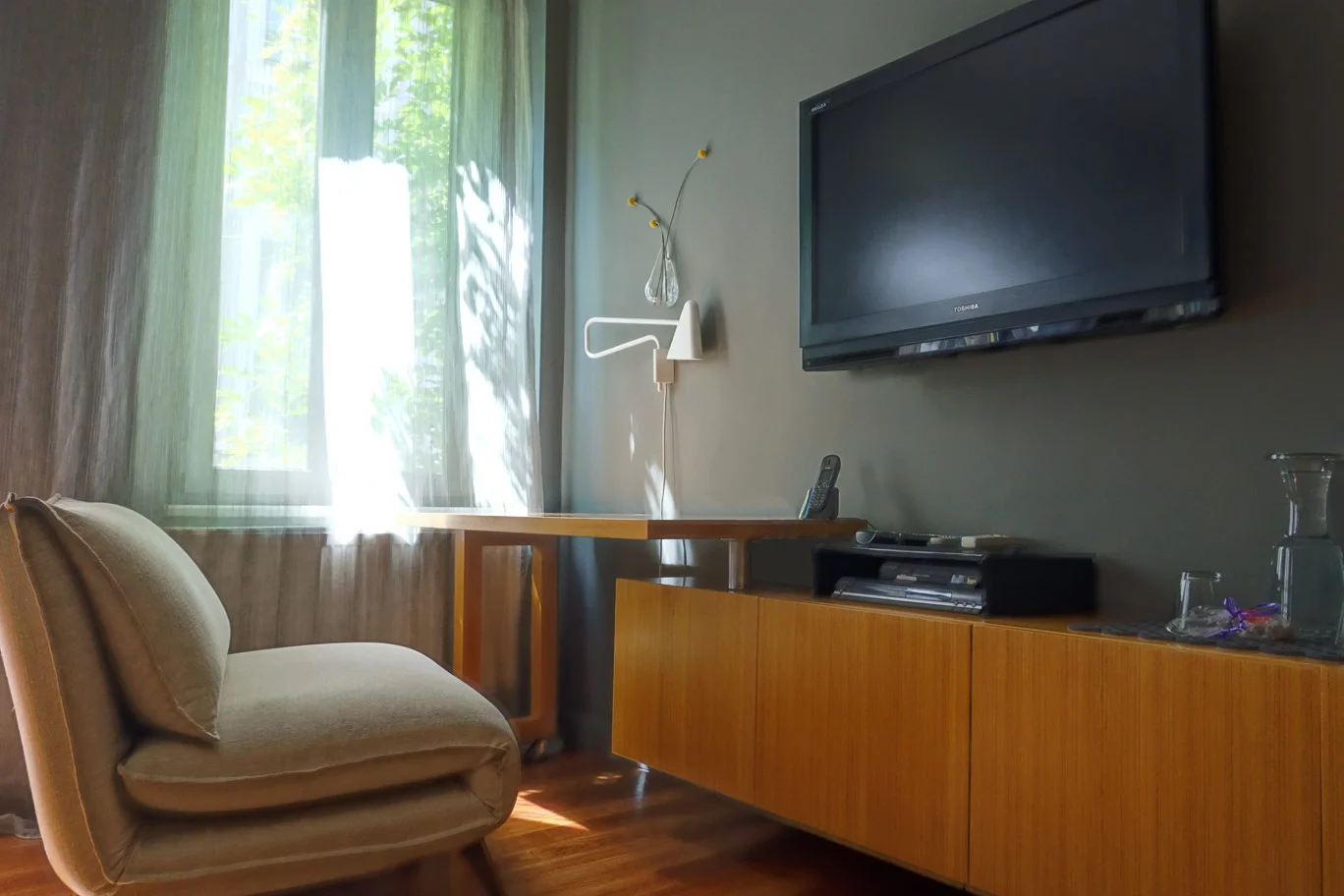 loft w/alcove, 2nd floor