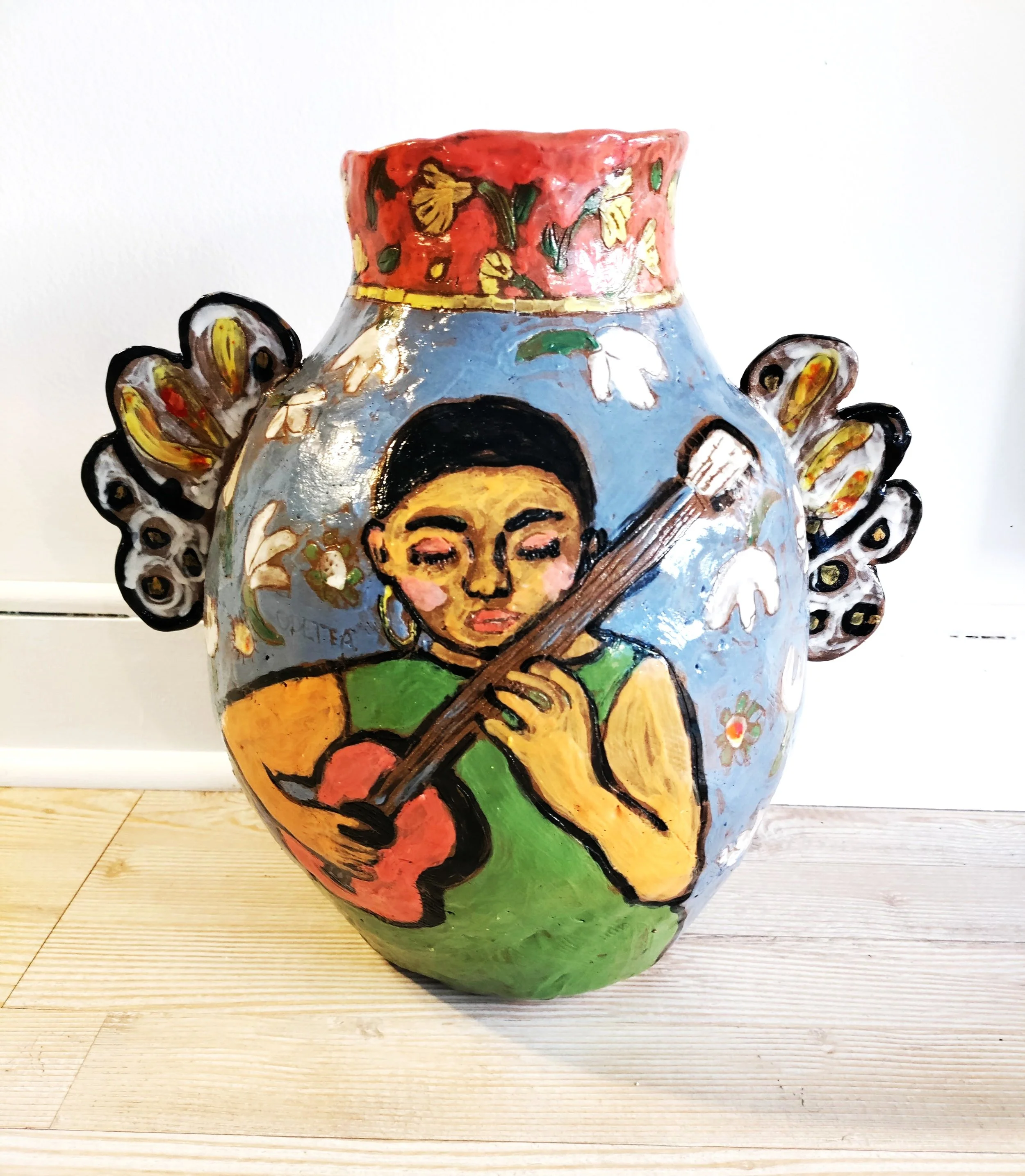 Odetta+vase%2C+front.jpg