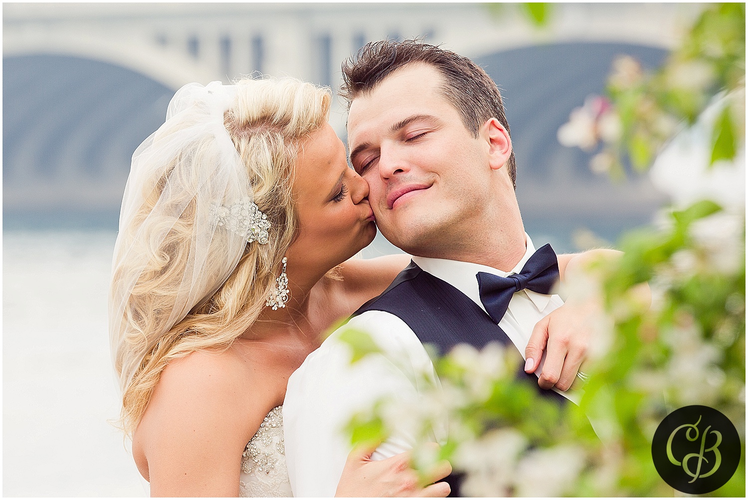 Best-Detroit-Wedding-Photographer_0034.jpg