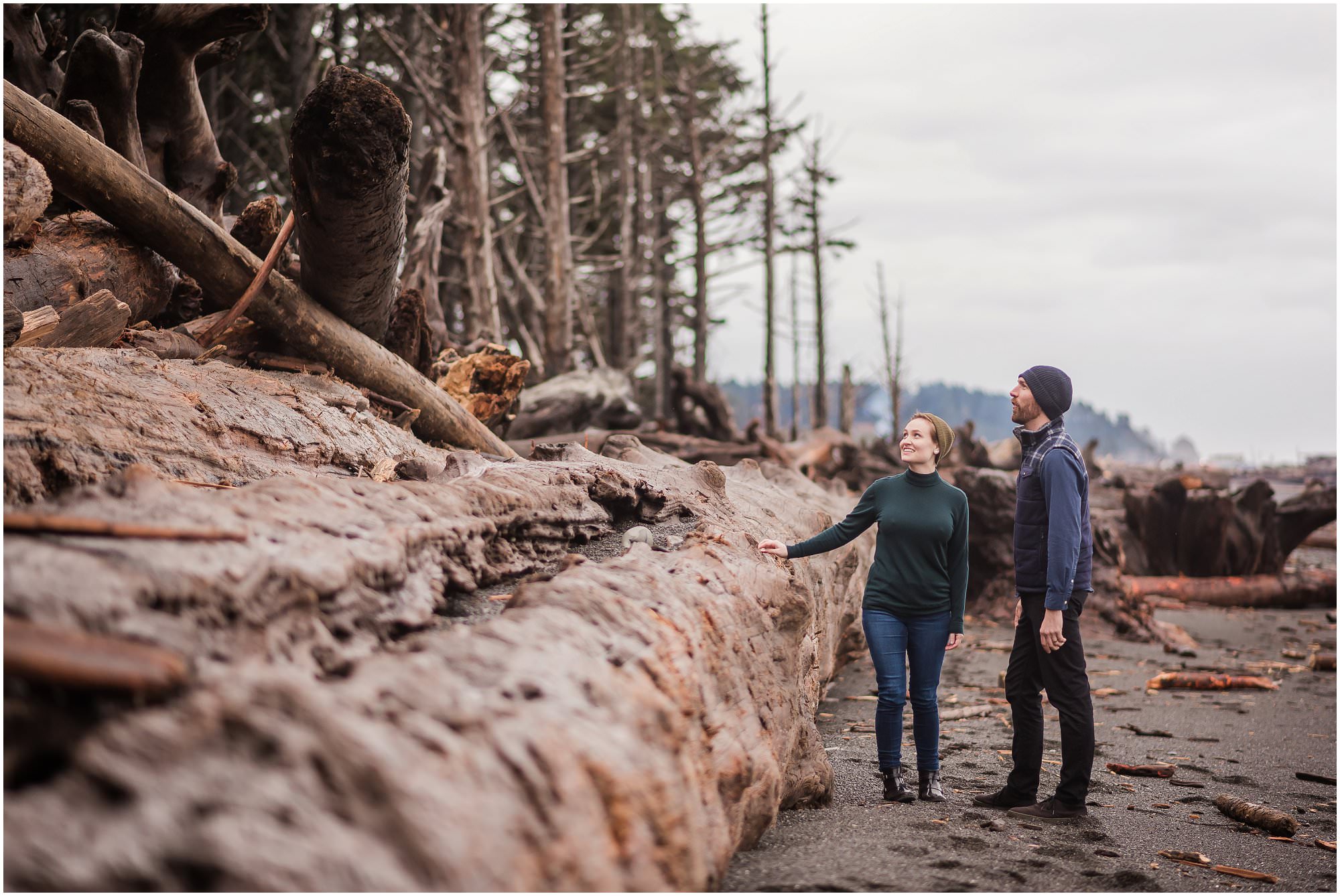 rialto-beach-washington-engagement-session_0529.jpg