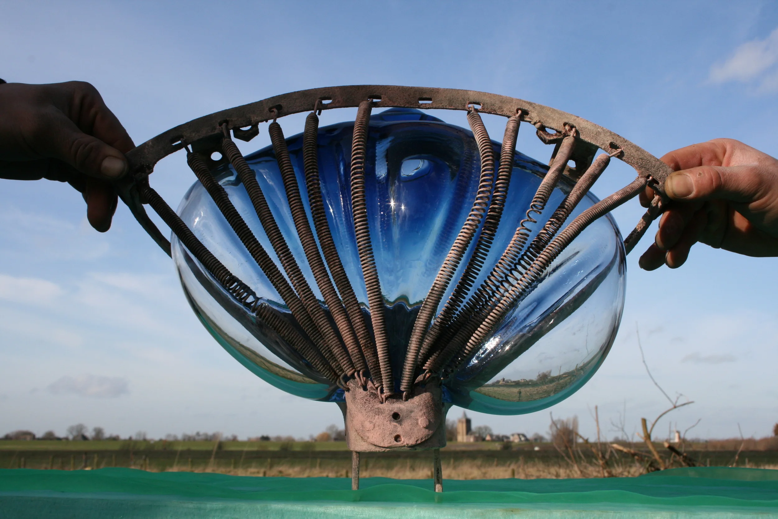 Saddle-glass, 2014