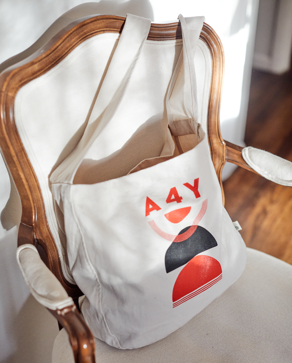 tote-a4y.png