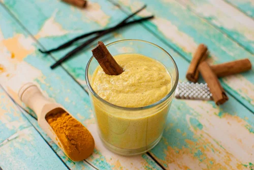 Turmeric+smoothie+-+LipoTherapeia.jpg