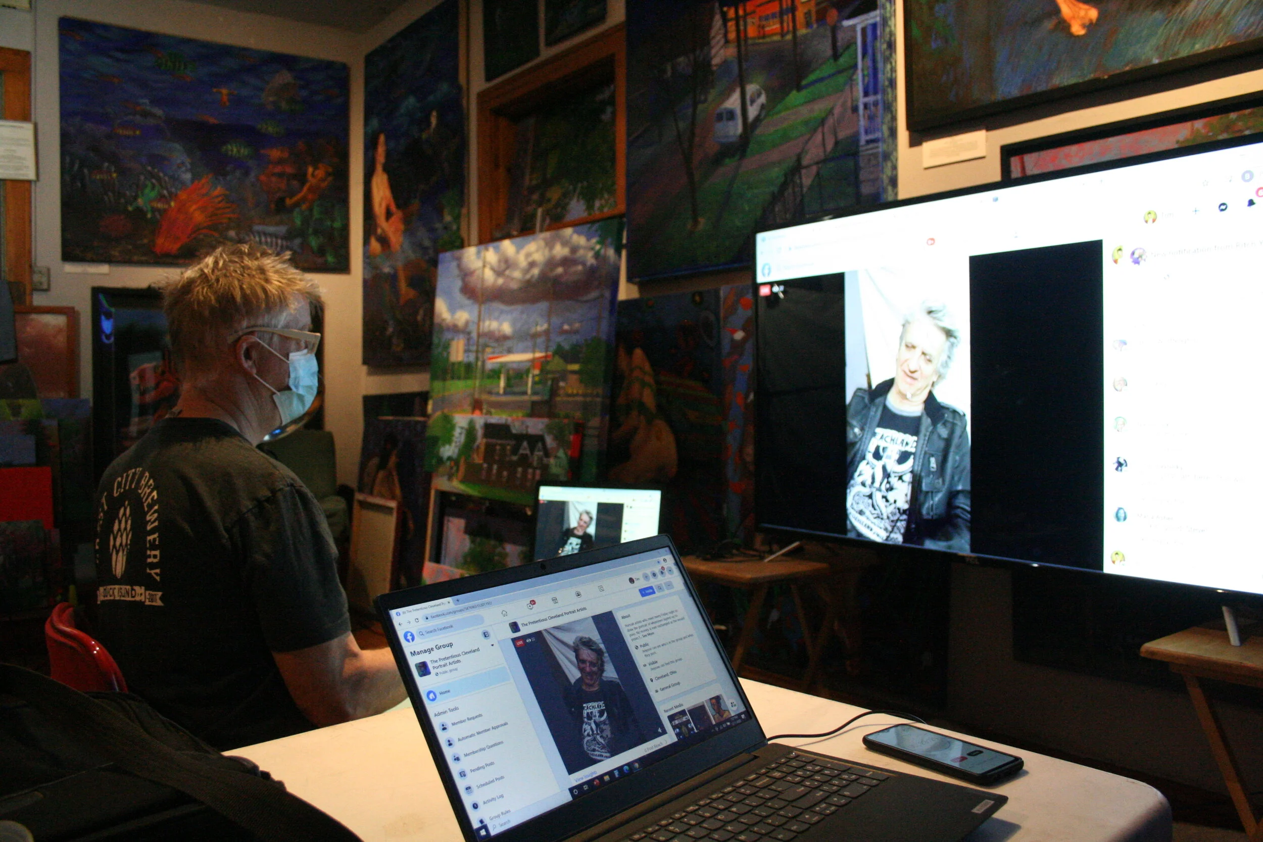 Timothy Herron drawing from the tv - photo by Brian Pierce