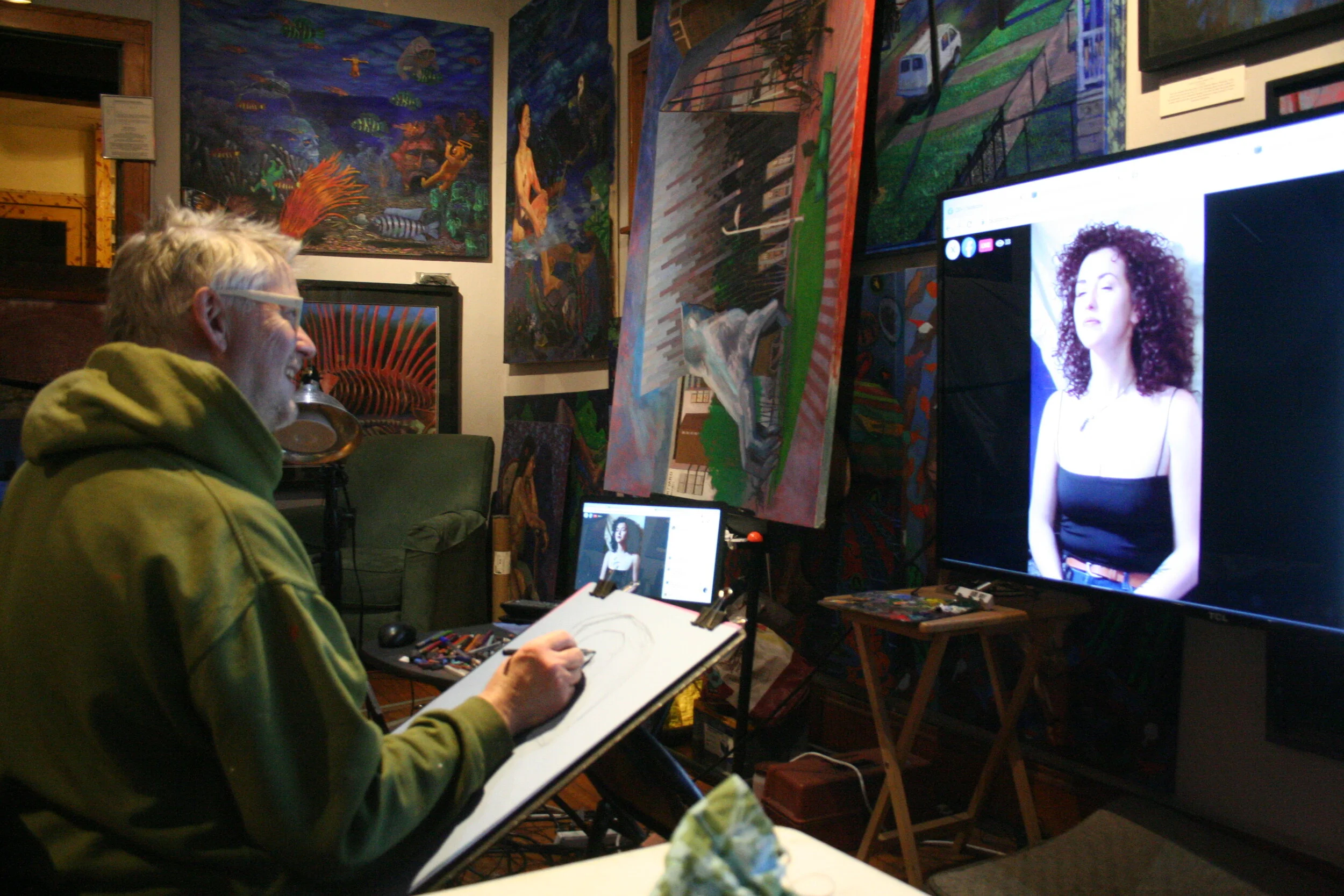 Timothy Herron drawing from the flat screen. Photo by Brian Pierce