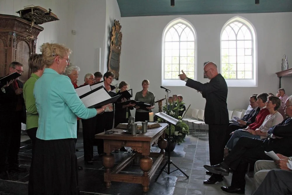 AVE tijdens heringebruikname van de Herv. Kerk te Goudriaan