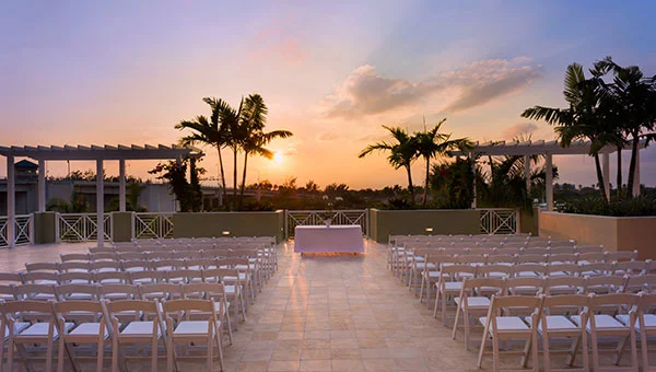 Along Florida’s Intracoastal Waterway, Wyndham Grand Jupiter ’s Mangrove Deck overs stunning views along the water complete with picturesque sunsets and a palm tree-studded horizon. Groups can enjoy the Preserve Ballroom leading out to the deck, or the outdoor space alone.