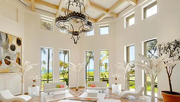 In contrast to the lush El Yunque National Rainforest and Caribbean sea views just outside, the Meeting Atrium at Wyndham Grand Rio Mar Beach Resort & Spa in Puerto Rico is awash in serene shades of tropical color set off by pristine white contemporary furnishings. The atrium accommodates 100 for a reception, 300 when combined with the Rio Mar East Foyer, and works well as a hospitality or registration area.