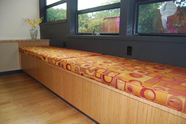 b GR-bench-1.jpg
