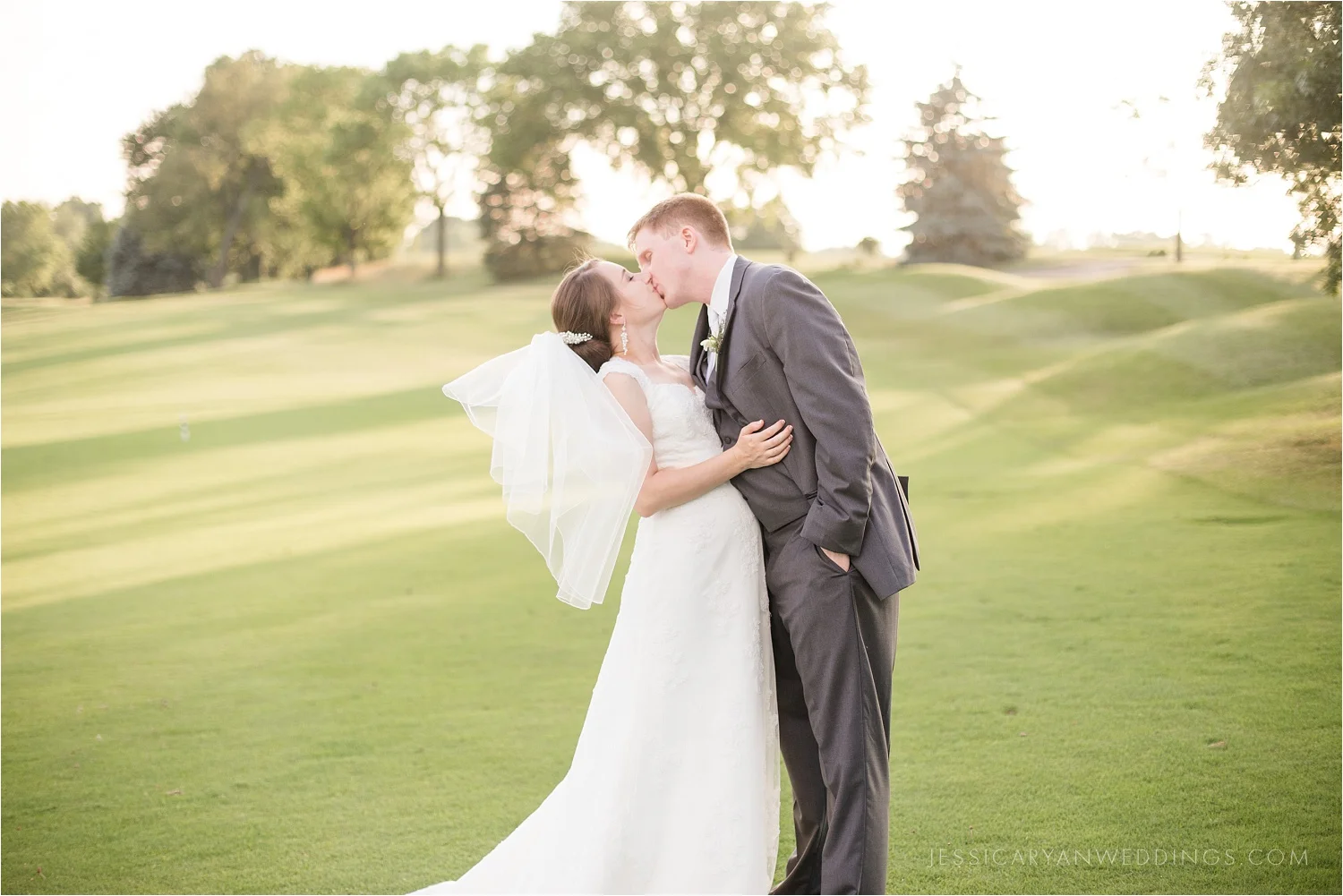 Louisville-Wedding-Oxmoor-Country-Club_0114.jpg