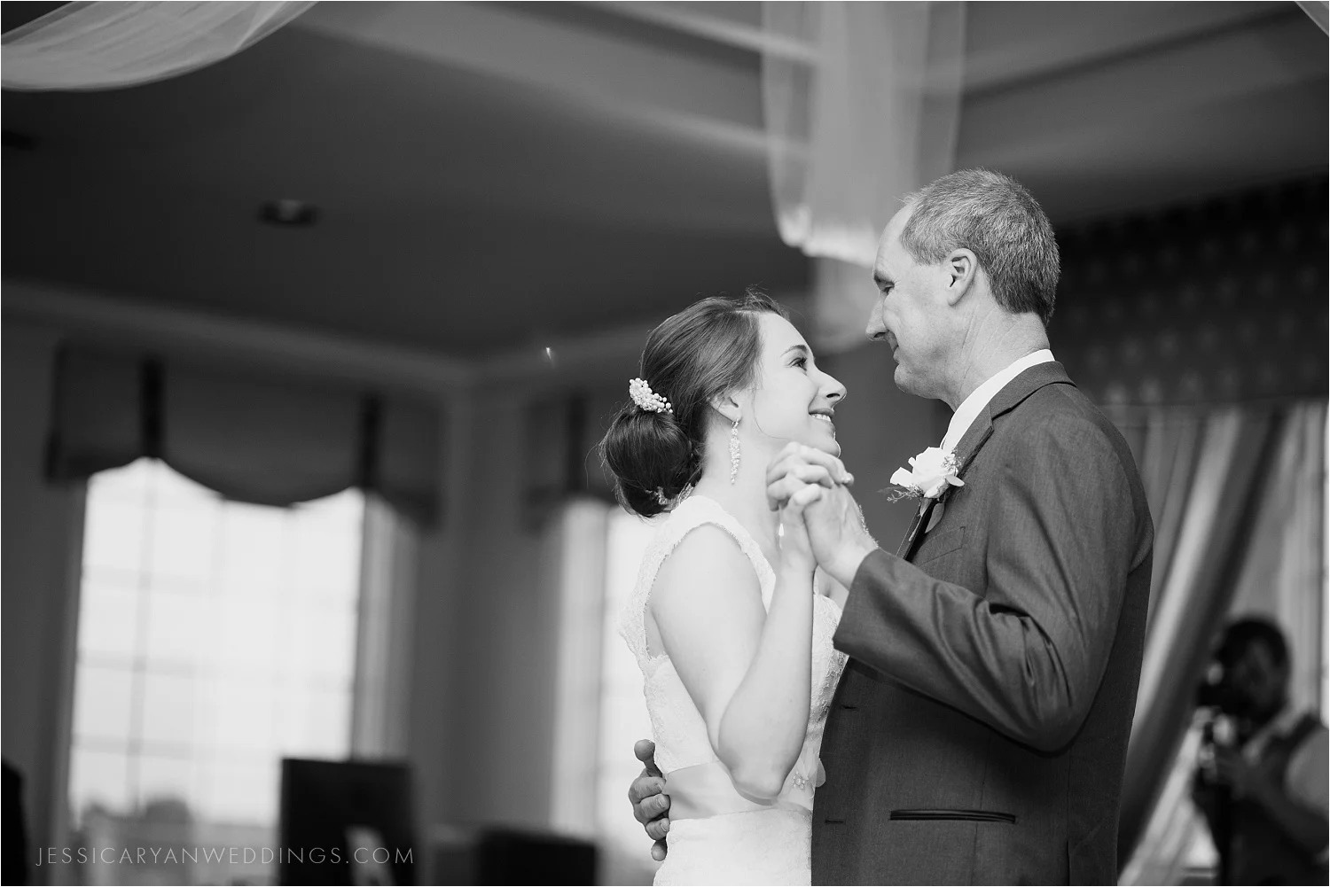 Louisville-Wedding-Oxmoor-Country-Club_0121.jpg