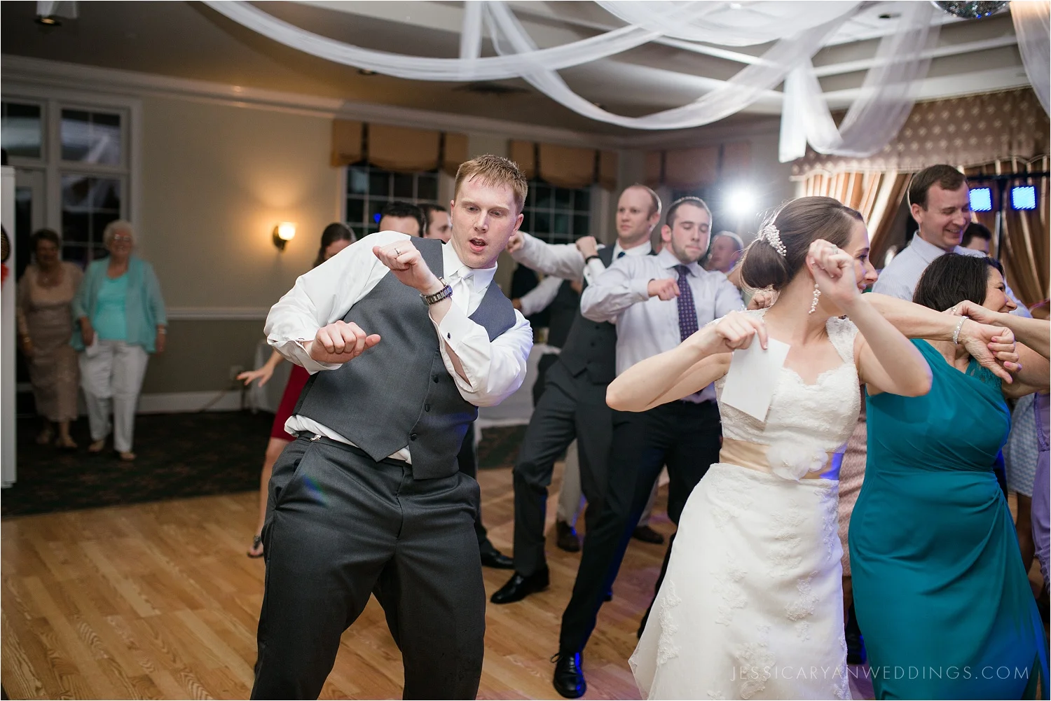 Louisville-Wedding-Oxmoor-Country-Club_0132.jpg